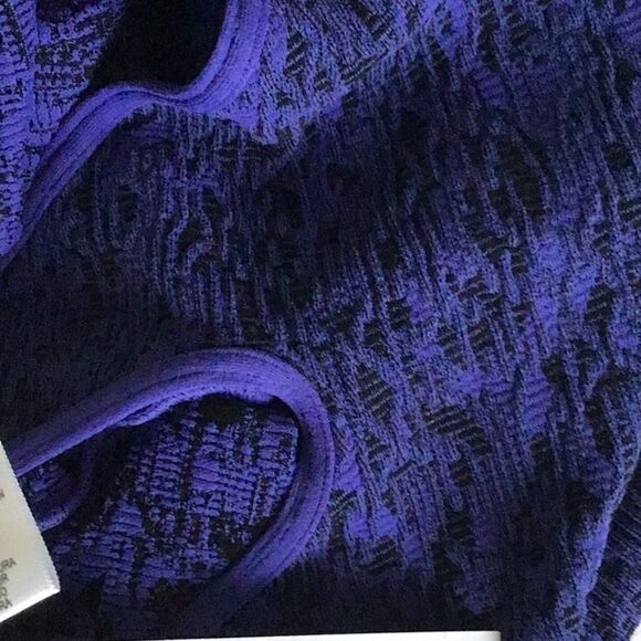 BCBGeneration Key Hole Cold Shoulder Bodycon Dress - Picture 6 of 6